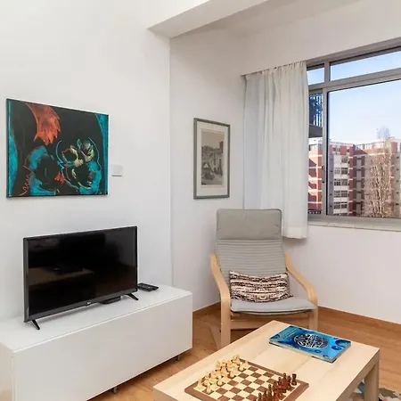 公寓 Spacious In With Parking Included *