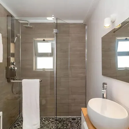 Spacious In With Parking Included 公寓 埃斯托利尔